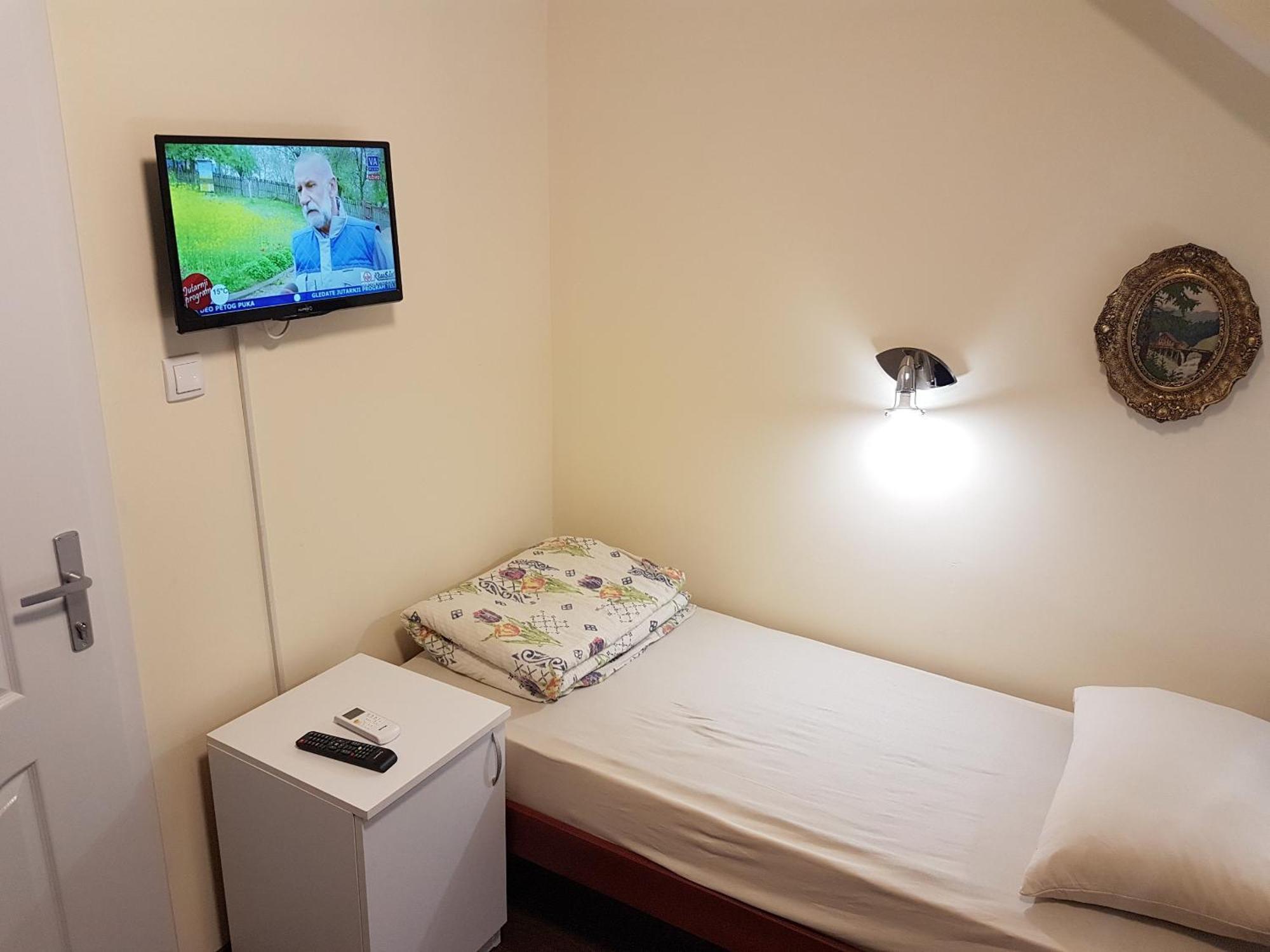 Hostel Beko Valjevo Zimmer foto